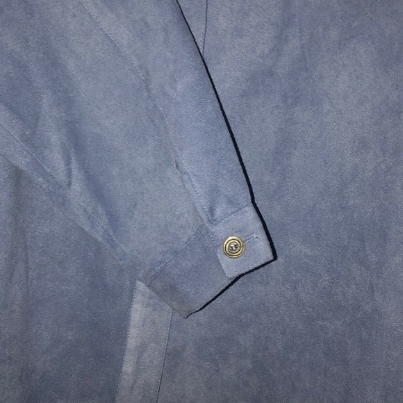 H Look Women’s Powder Blue Button Down Shirt - Picture 6 of 7